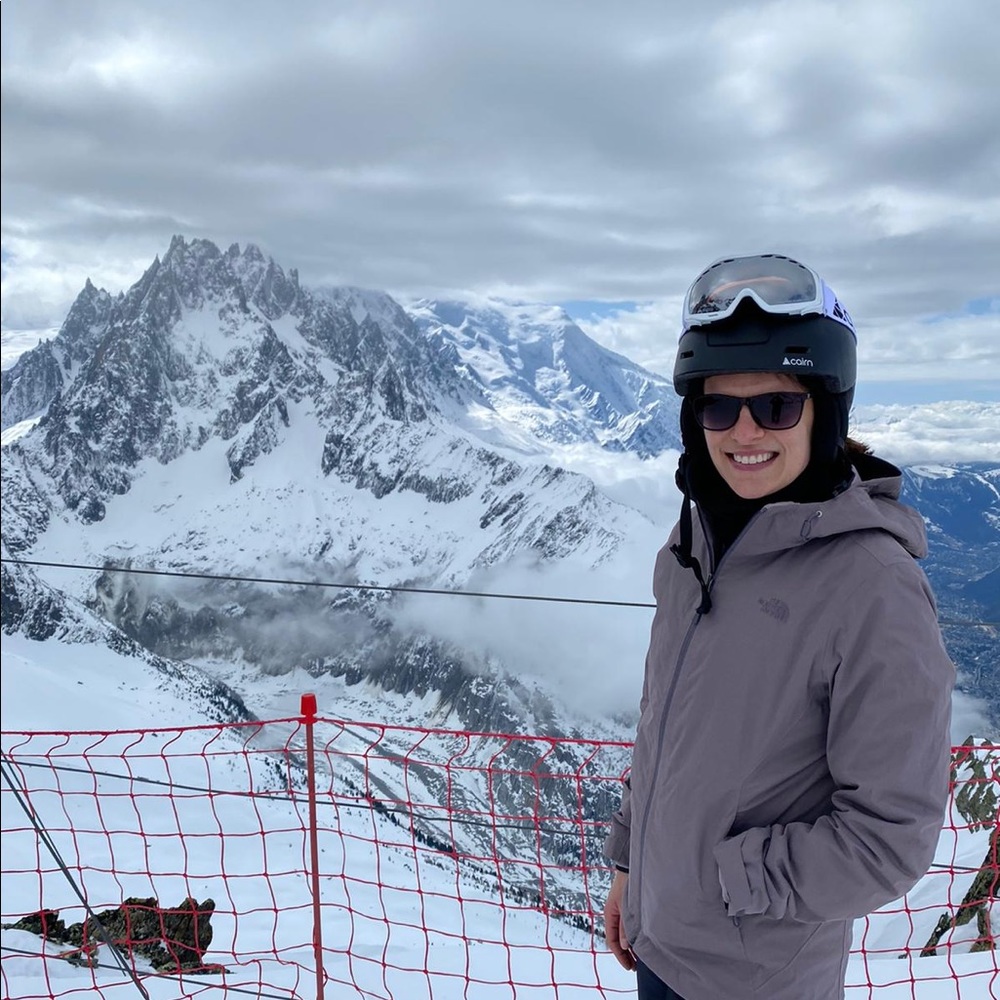 Meet your Posher, Nicole